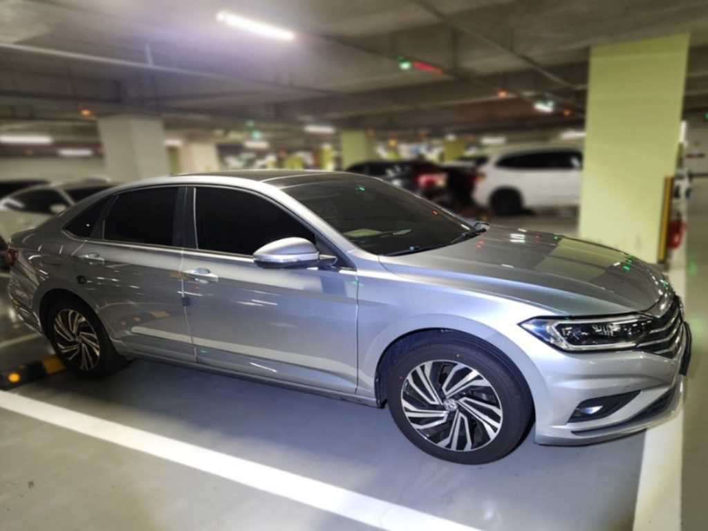 Volkswagen Jetta - Vista 3