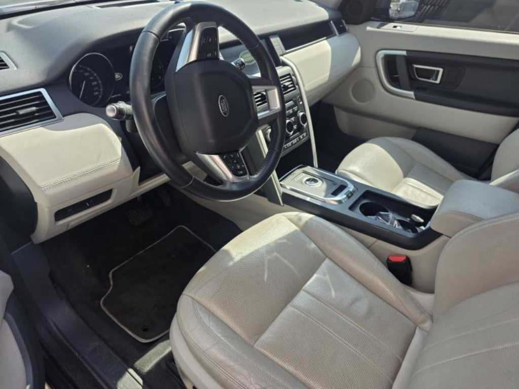 Land Rover Discovery Sports - Vista 12