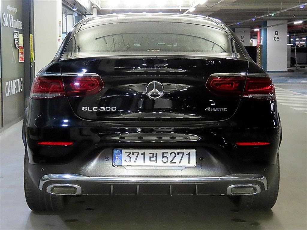 Mercedes Benz GLC Class - Vista 5