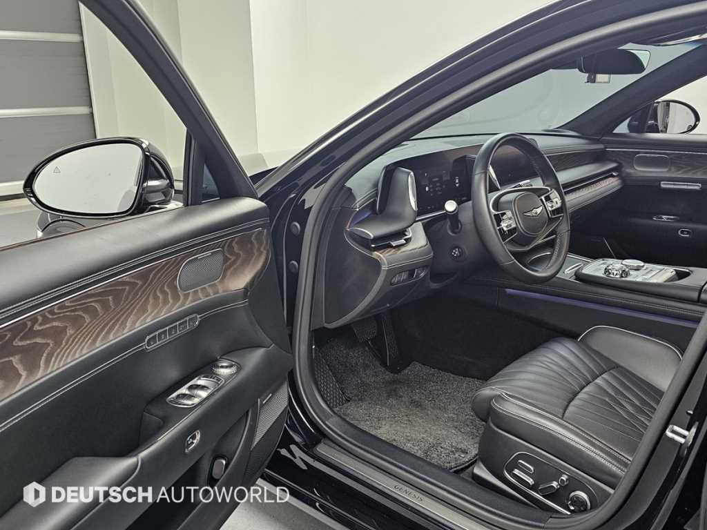 Genesis G90 - Vista 11
