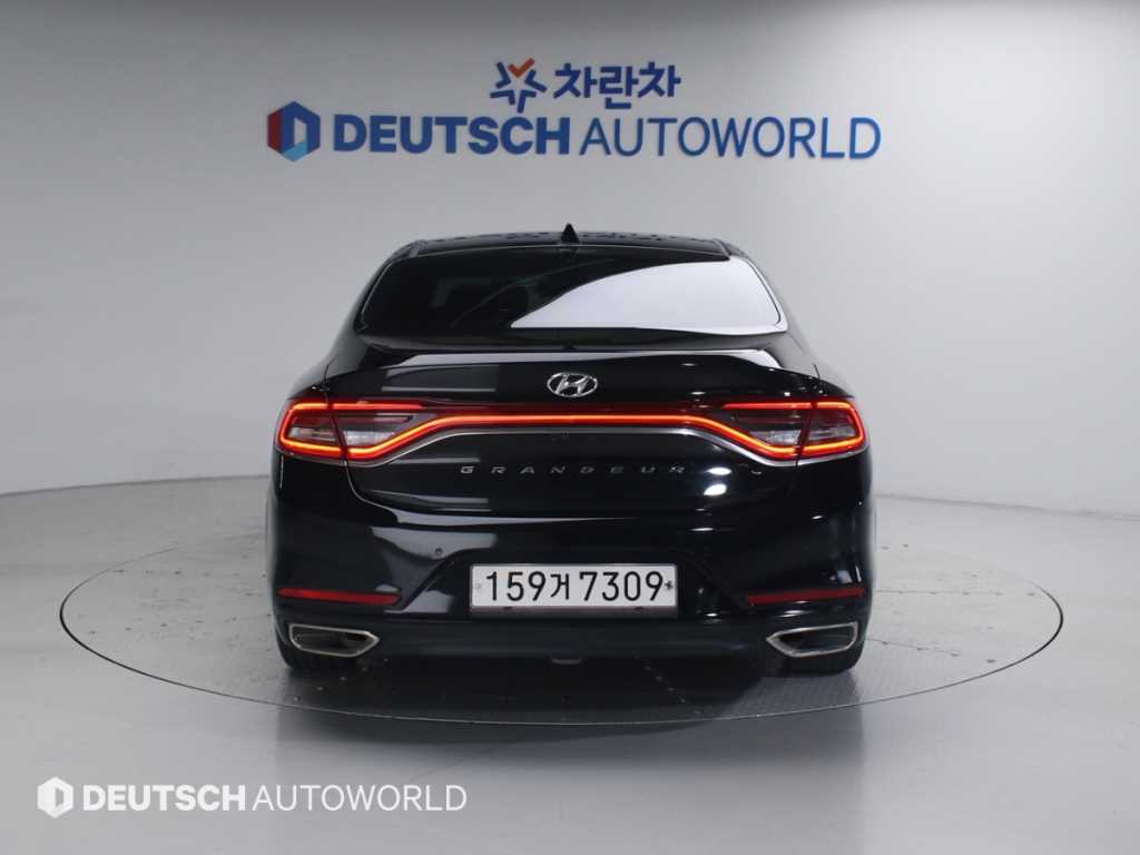 HYUNDAI Grandeur - Vista 4