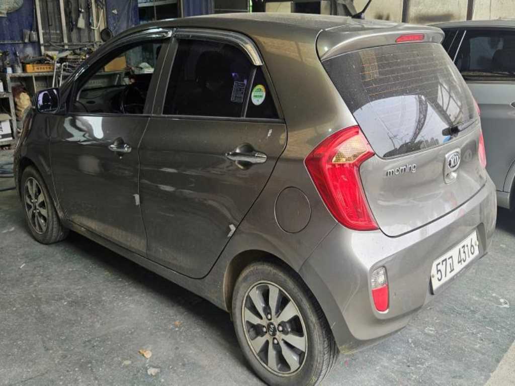 KIA Morning - Vista 4