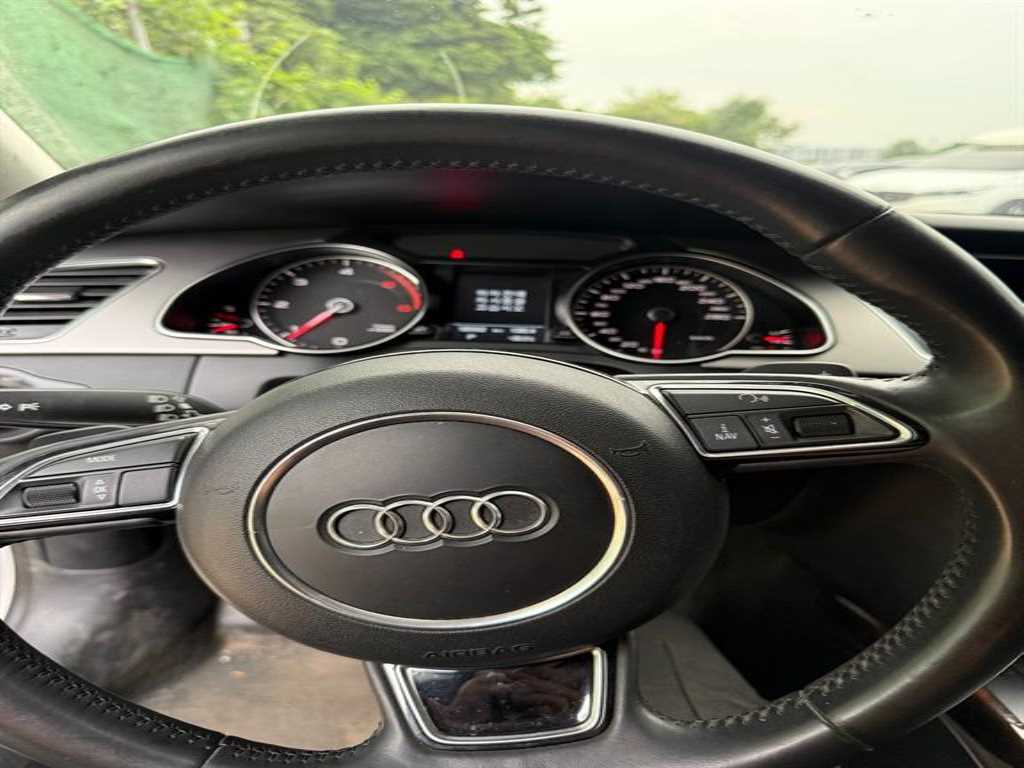 Audi A5 - Vista 5
