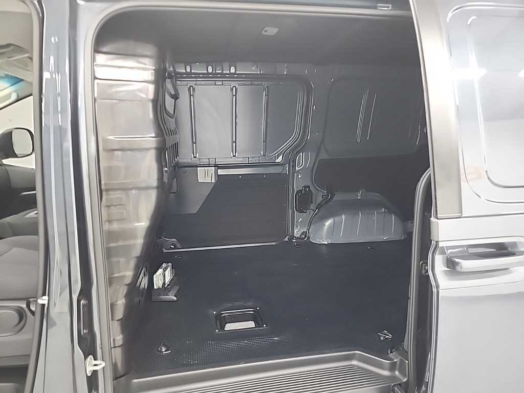 HYUNDAI Staria - Vista 12