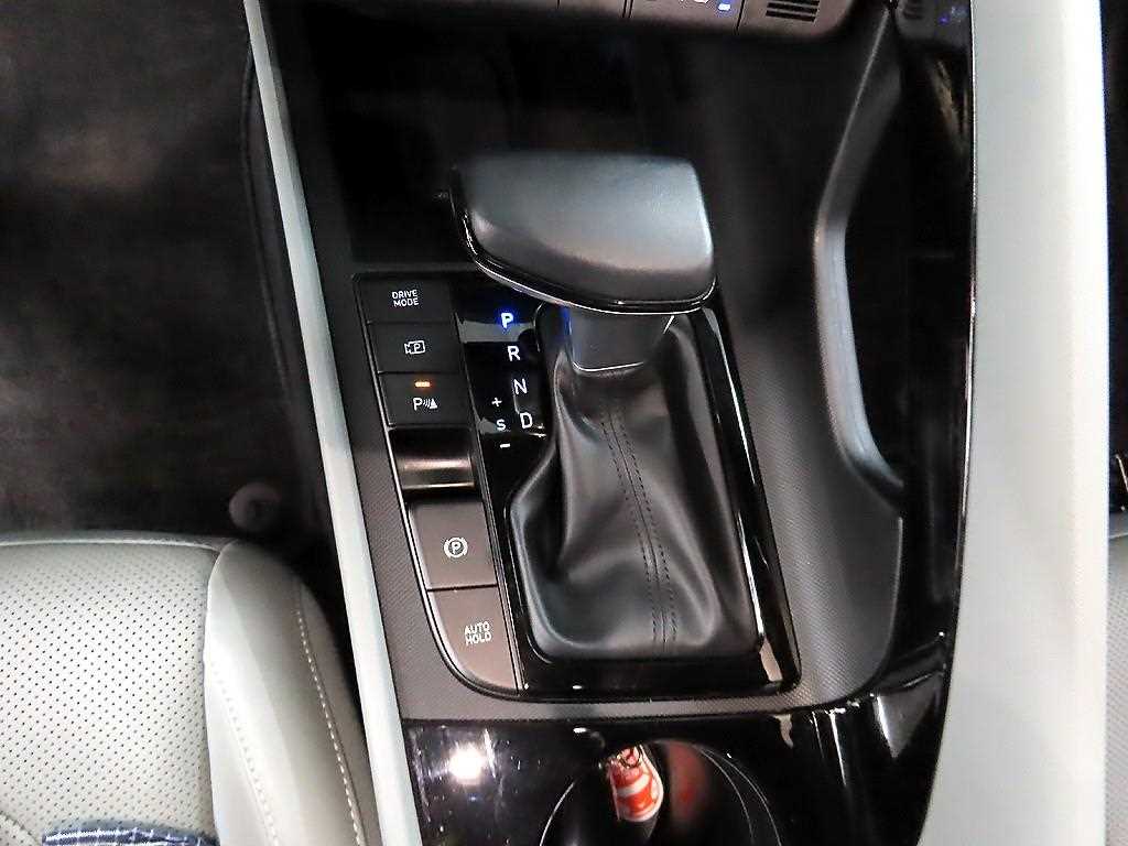 HYUNDAI Avante - Vista 10