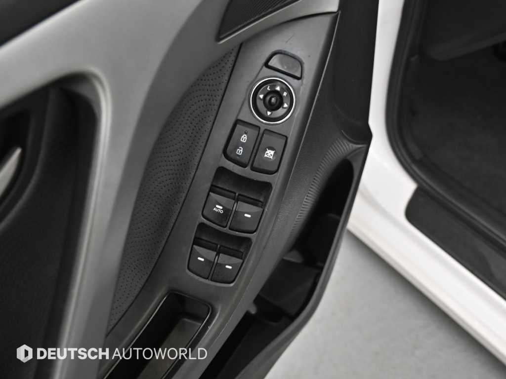 HYUNDAI Avante 2012 Blanco - Importación desde Corea - HF Imports Iquique - Foto 16