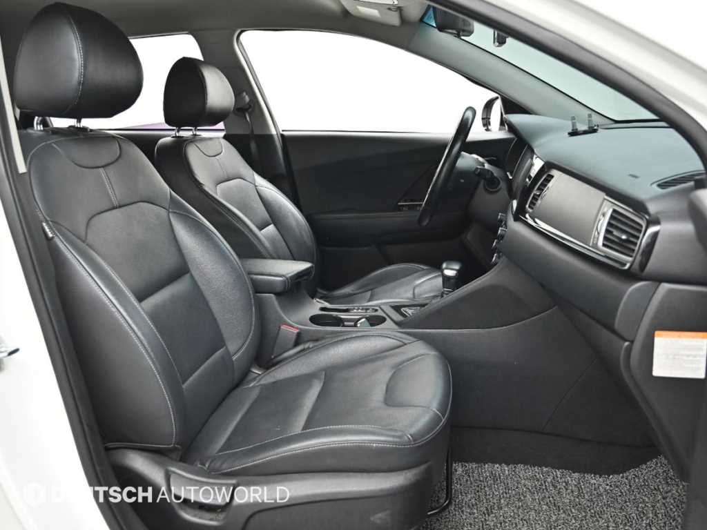 KIA Niro - Vista 10