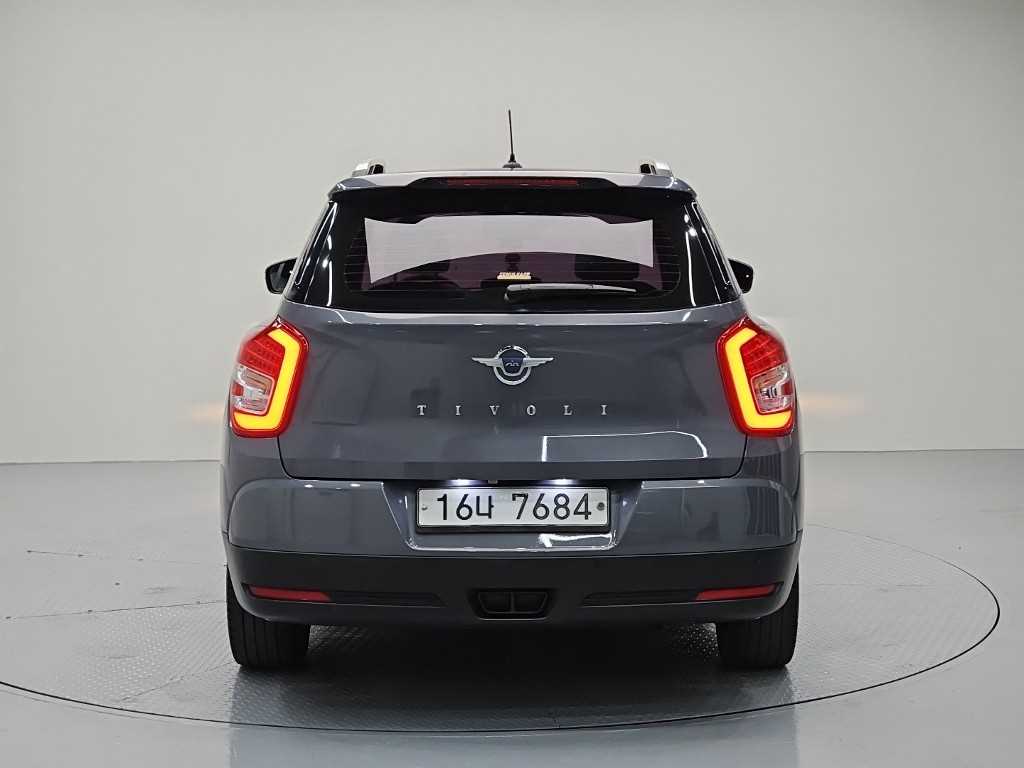 Ssangyong Tivoli - Vista 3