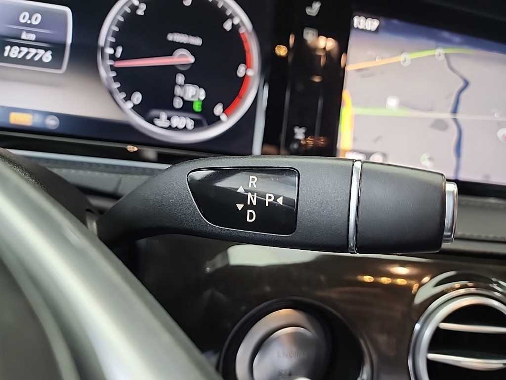 Mercedes Benz S Class - Vista 8