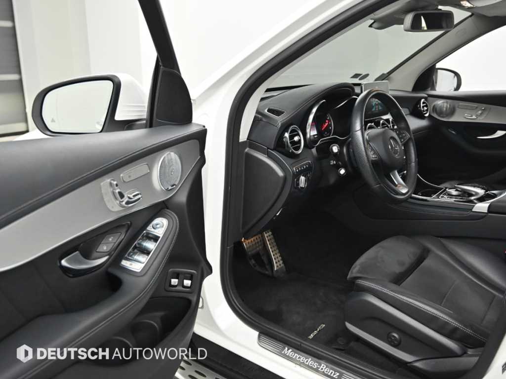 Mercedes Benz GLC Class - Vista 11