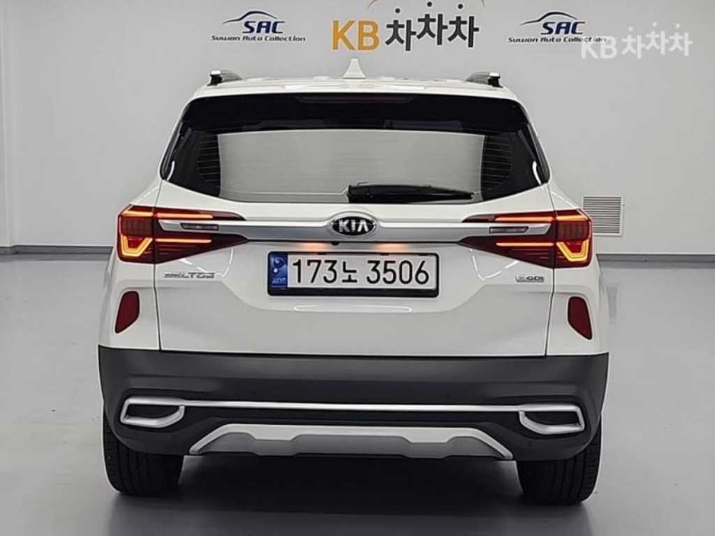 KIA Seltos - Vista 4