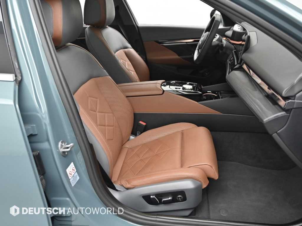 BMW i5 - Vista 10