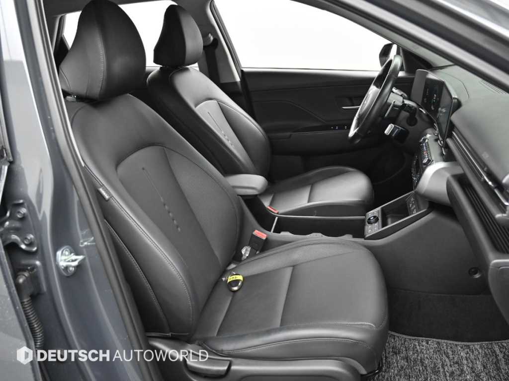 HYUNDAI Kona - Vista 10