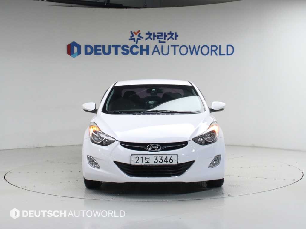 HYUNDAI Avante 2012 Blanco - Importación desde Corea - HF Imports Iquique - Foto 1