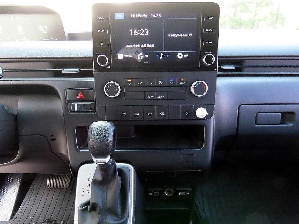 HYUNDAI Staria - Vista 12