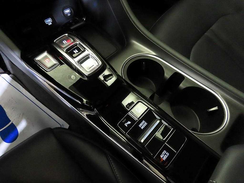 HYUNDAI Sonata - Vista 12