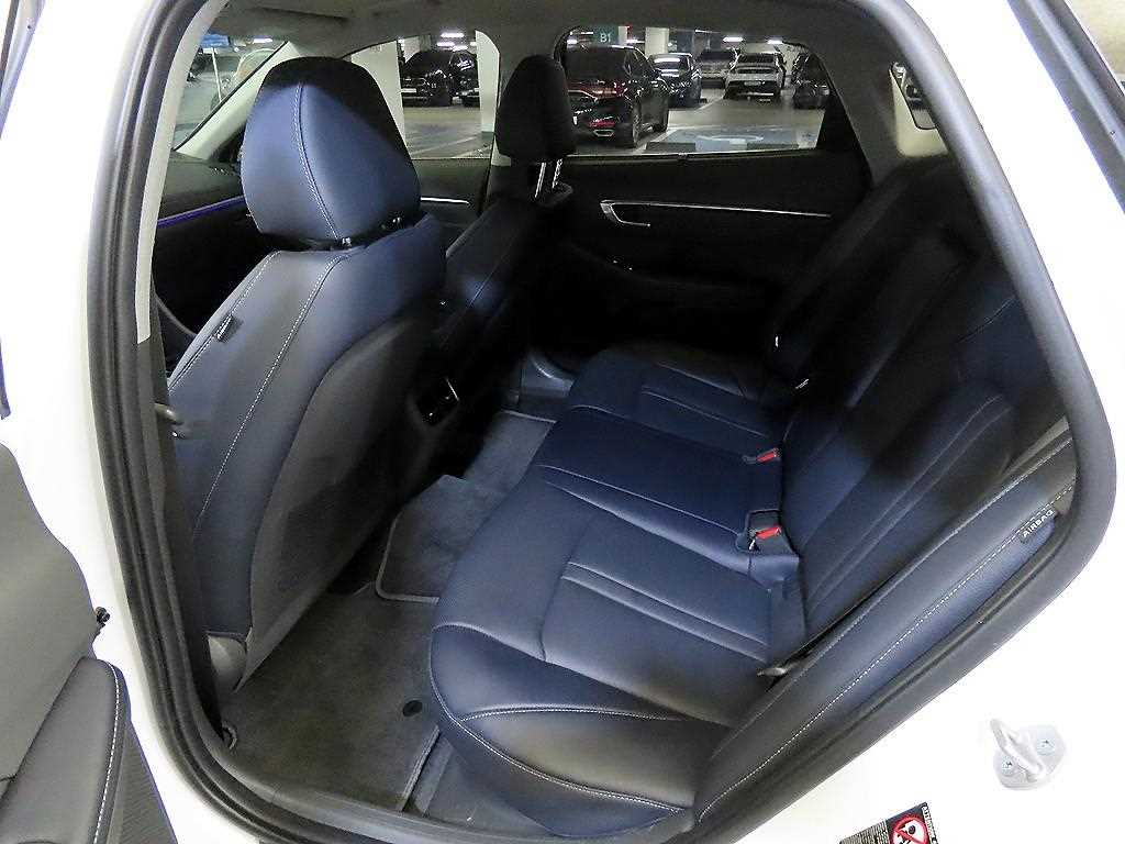 HYUNDAI Sonata - Vista 7
