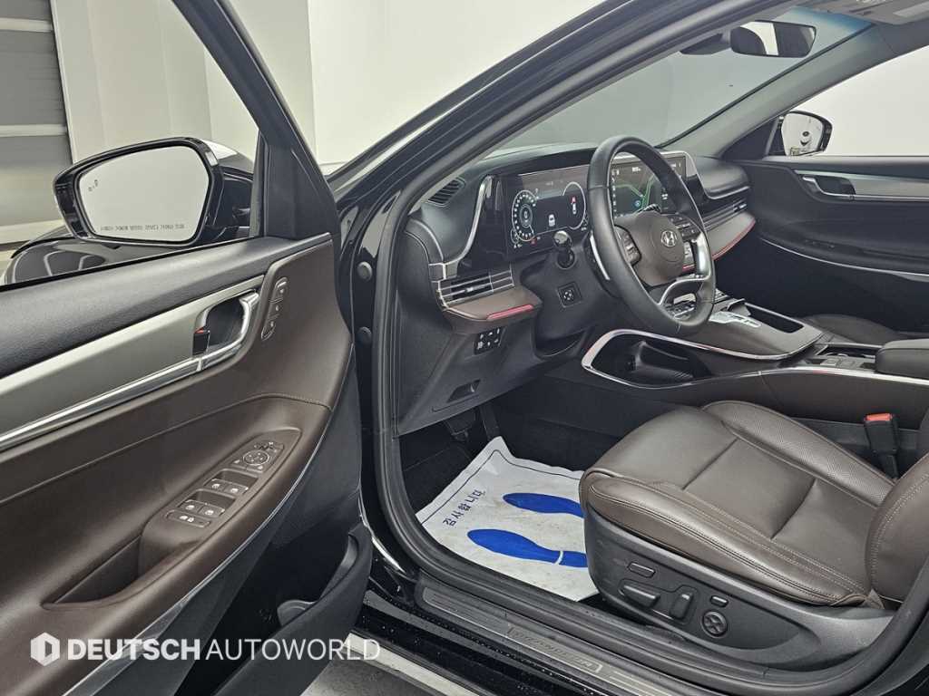 HYUNDAI Grandeur - Vista 11