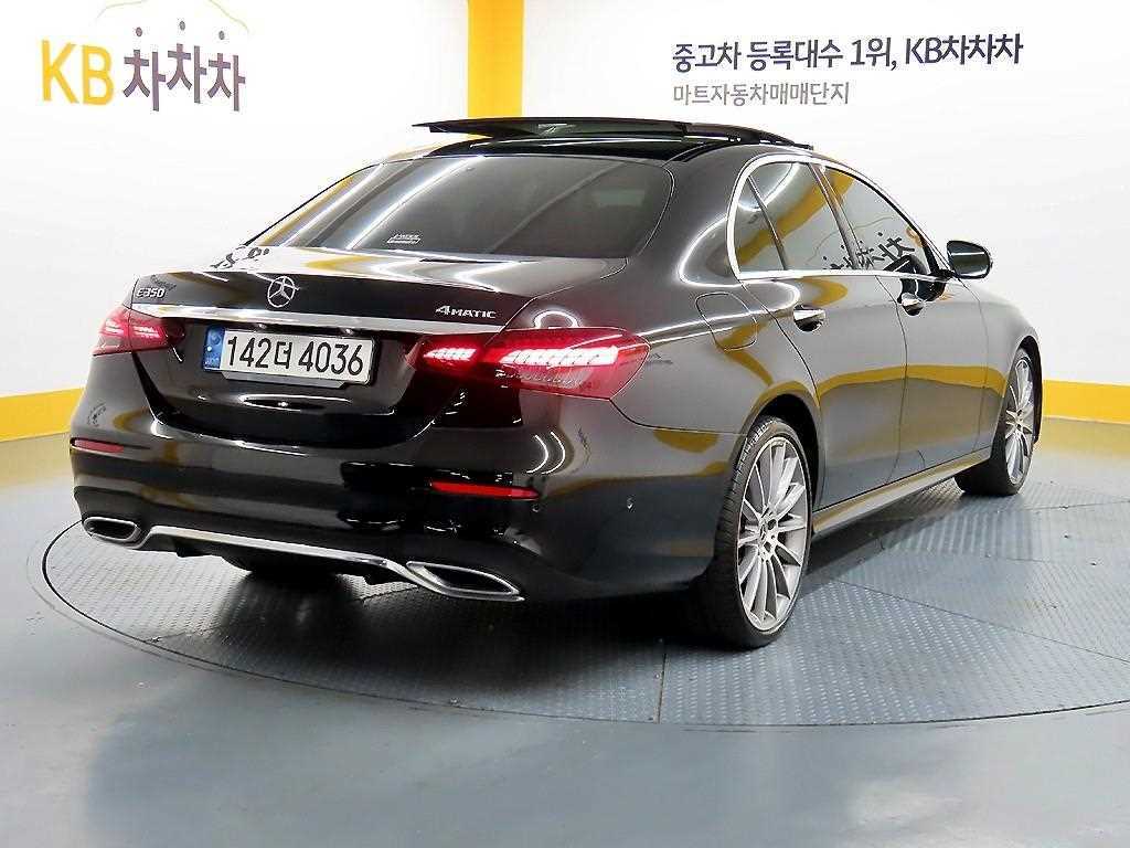 Mercedes Benz E class - Vista 4
