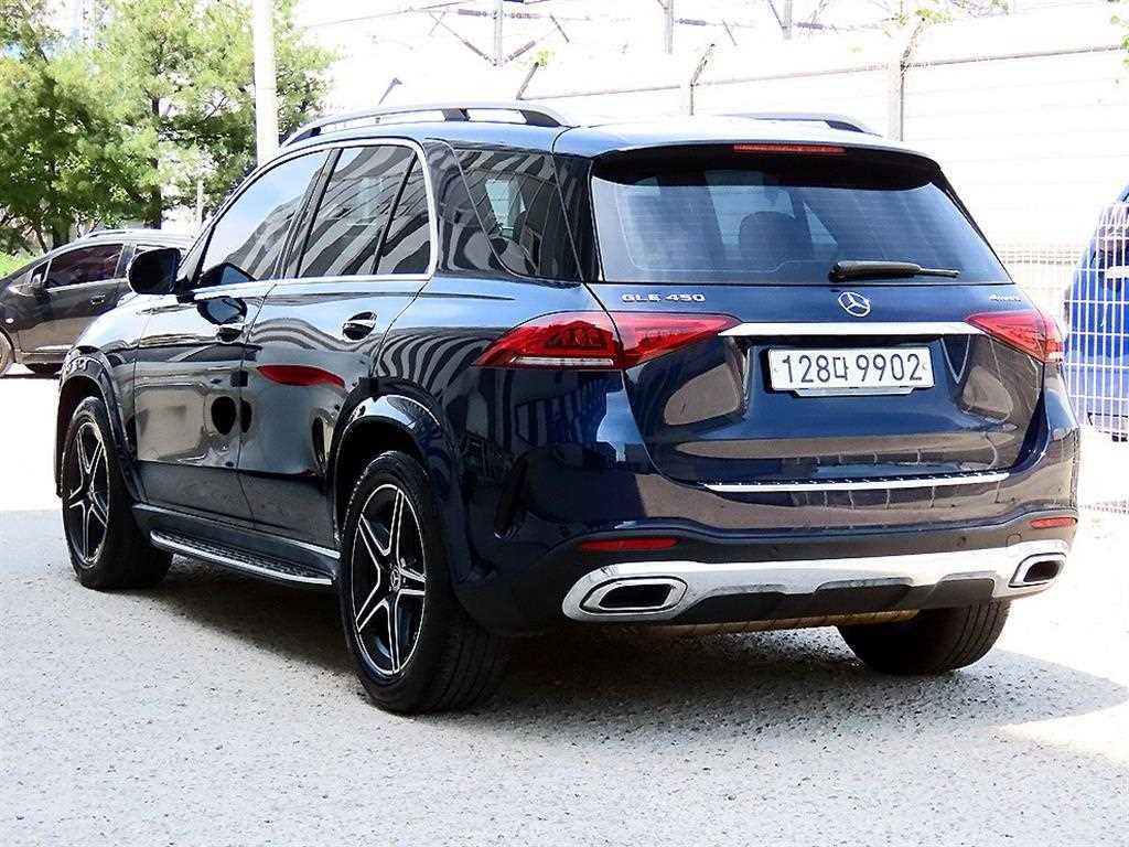 Mercedes Benz GLE Class - Vista 3