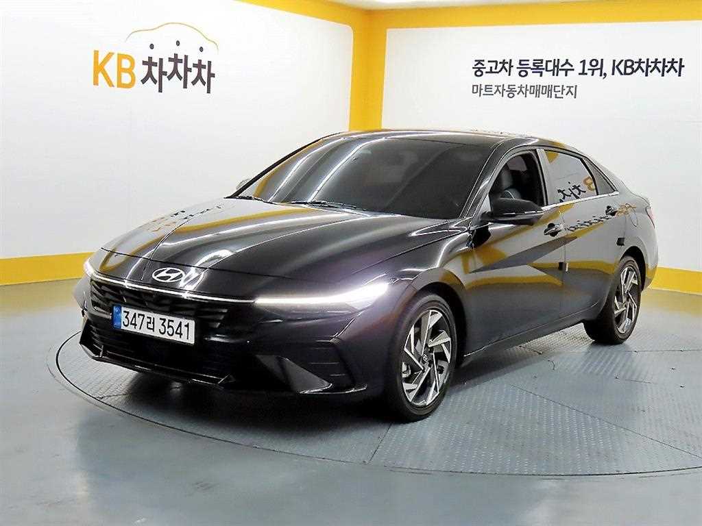 HYUNDAI Avante - Vista 2