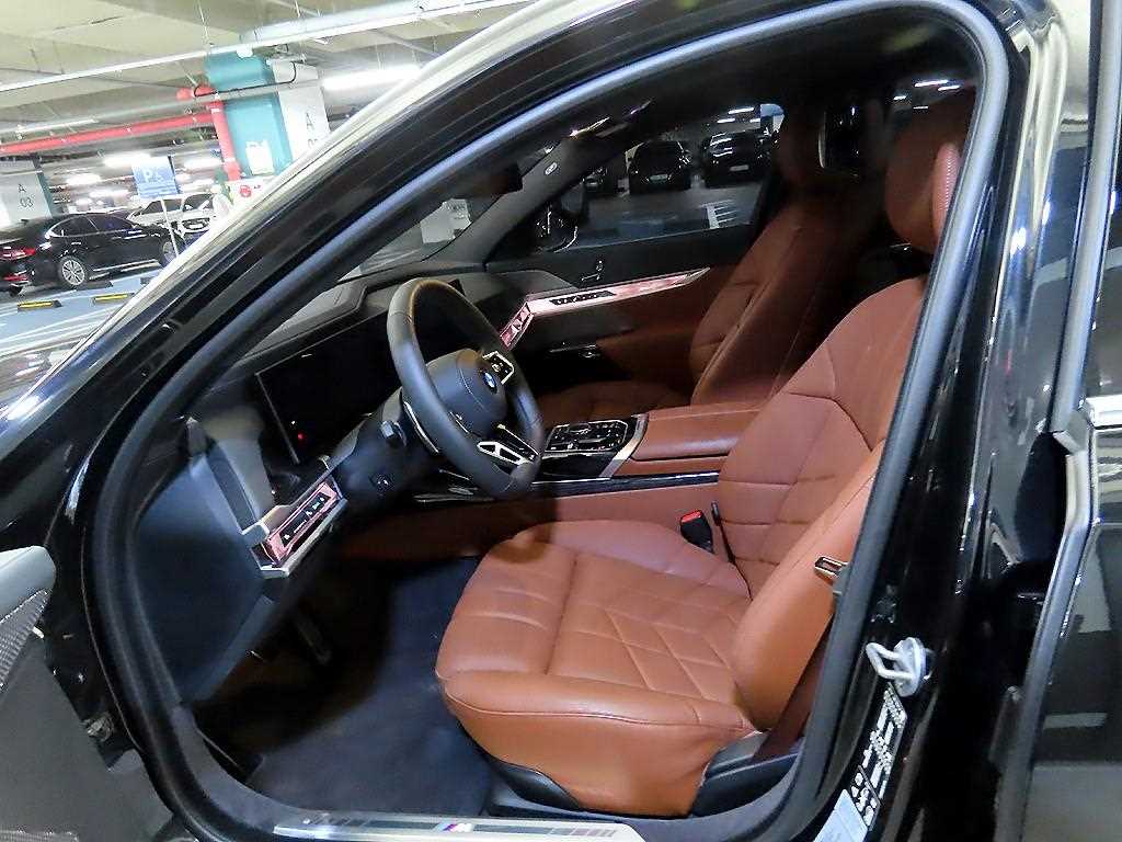 BMW 7 Series - Vista 6