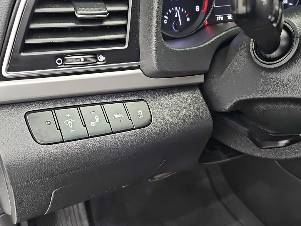 HYUNDAI Avante 2018 Blanco - Importación desde Corea - HF Imports Iquique - Foto 16