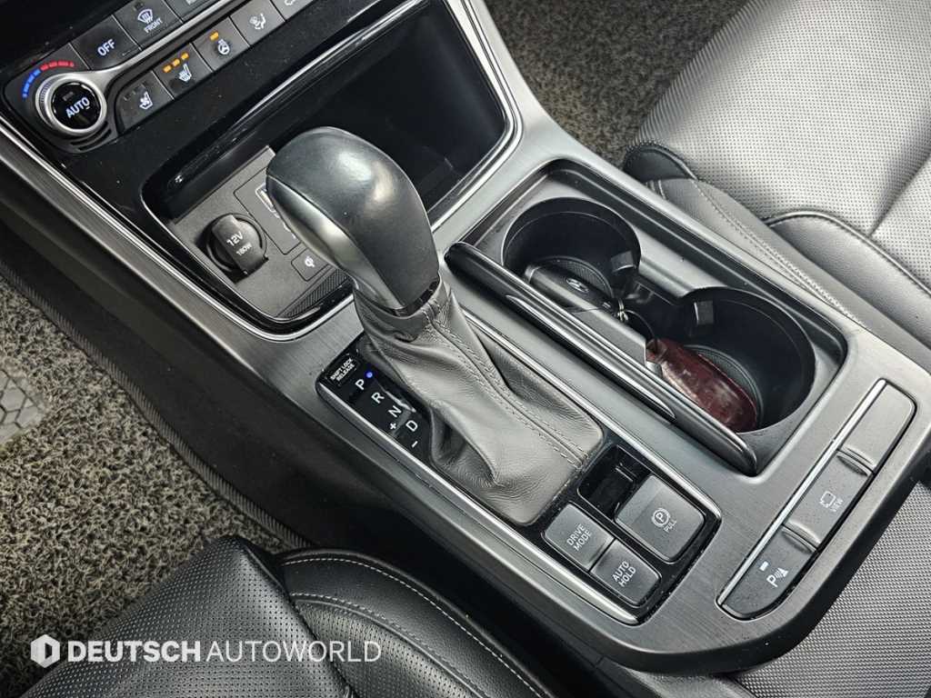 HYUNDAI Grandeur - Vista 9