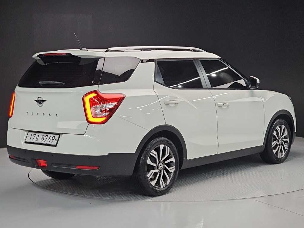 Ssangyong Tivoli - Vista 4