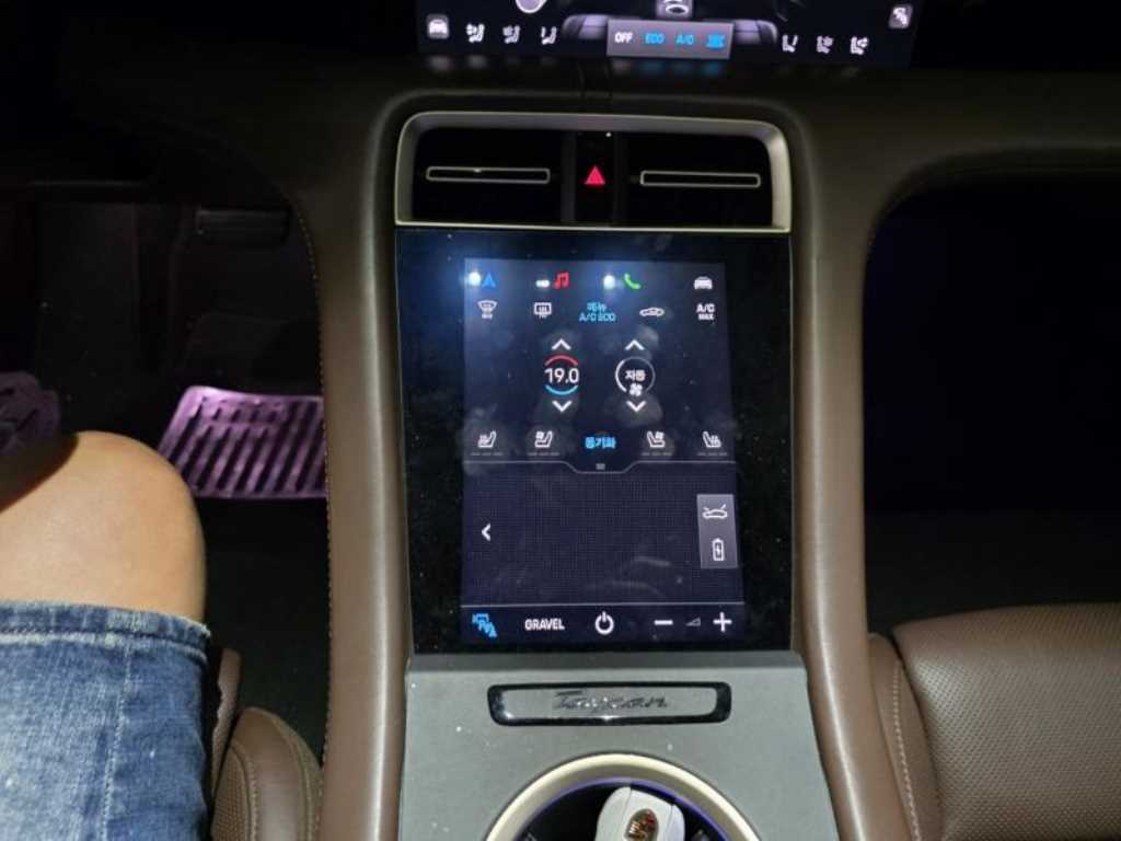 Porsche Taycan - Vista 11