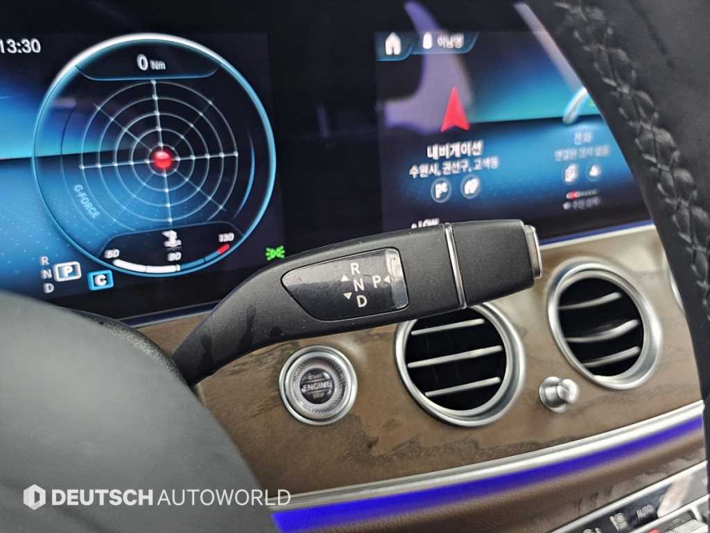 Mercedes Benz E class - Vista 9