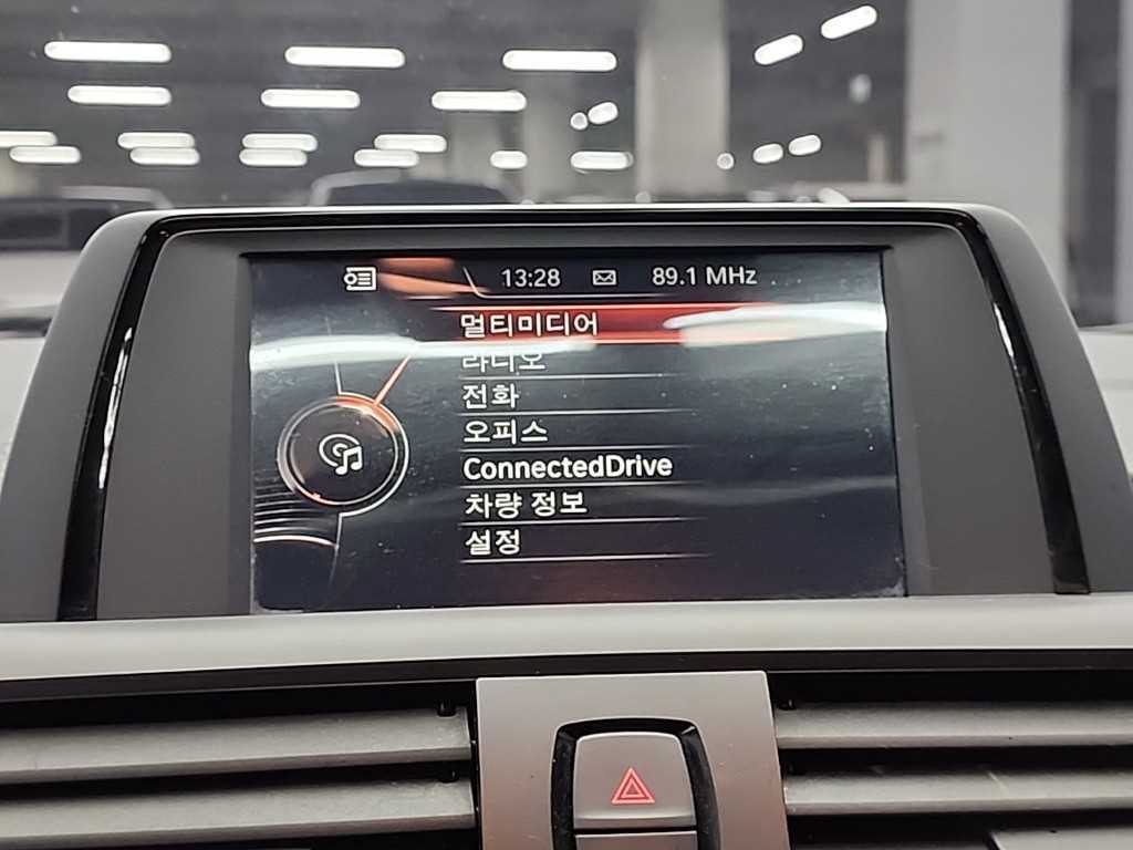 BMW 1 series 2017 Azul - Importación desde Corea - HF Imports Iquique - Foto 14