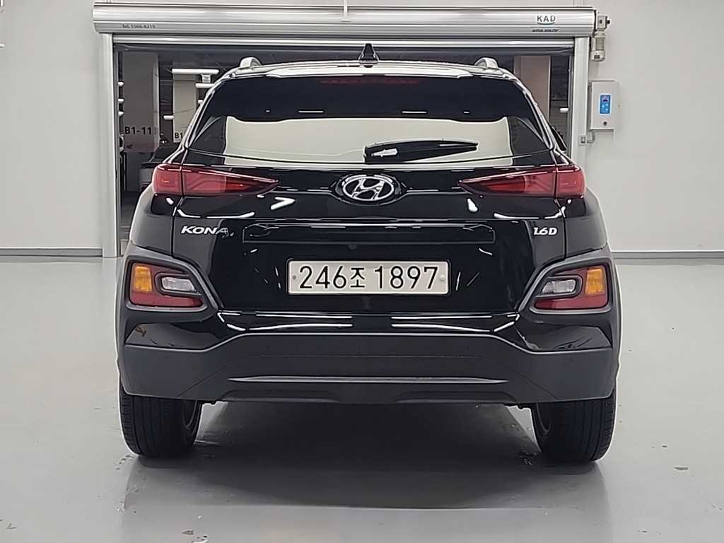 HYUNDAI Kona - Vista 4