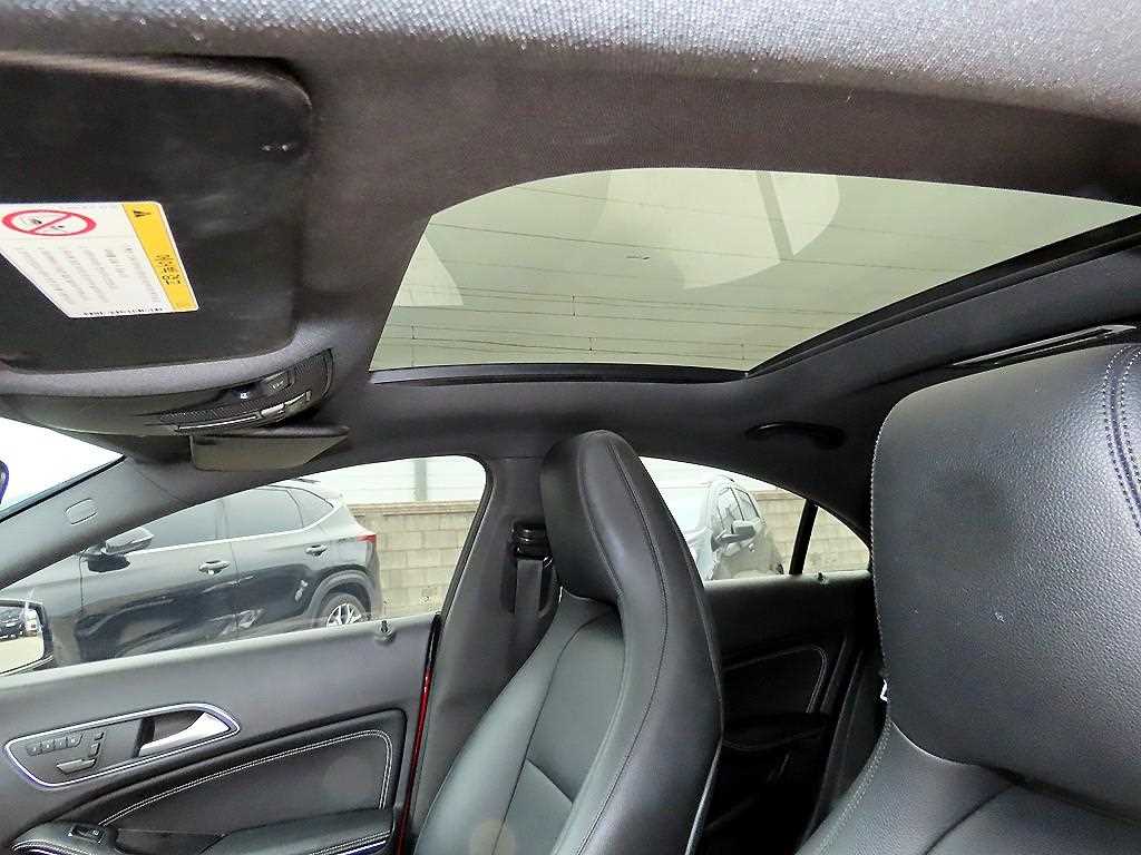 Mercedes Benz CLA Class 2015 Negro - Importación desde Corea - HF Imports Iquique - Foto 18