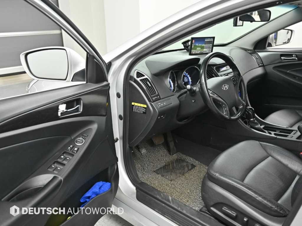 HYUNDAI Sonata - Vista 11