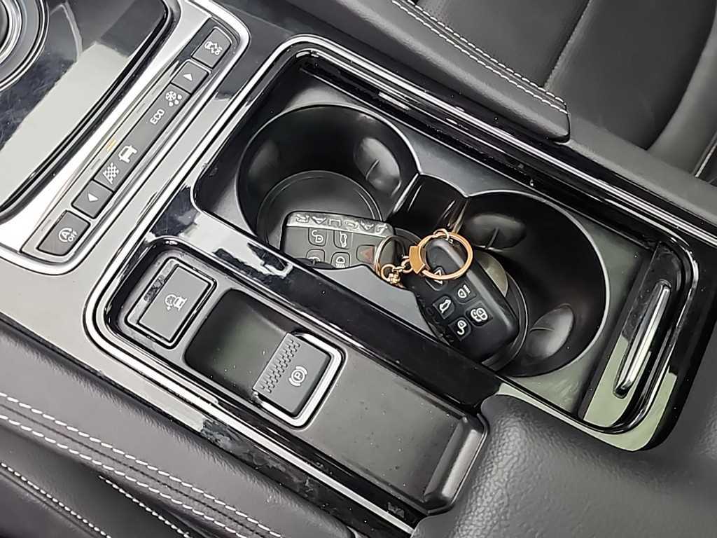 Jaguar F-PACE 2020 Negro - Importación desde Corea - HF Imports Iquique - Foto 17