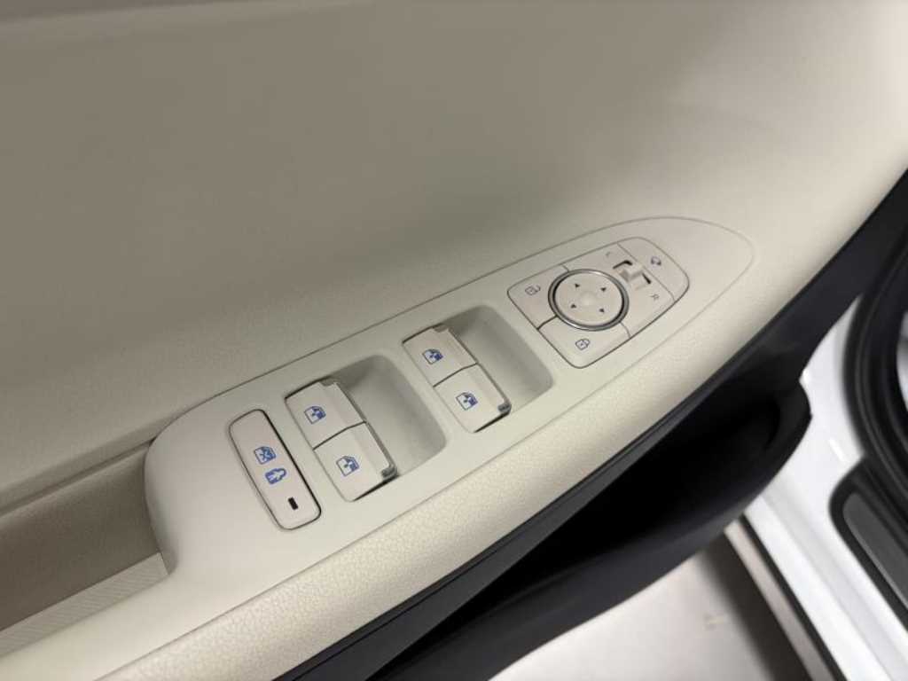 HYUNDAI Grandeur - Vista 10