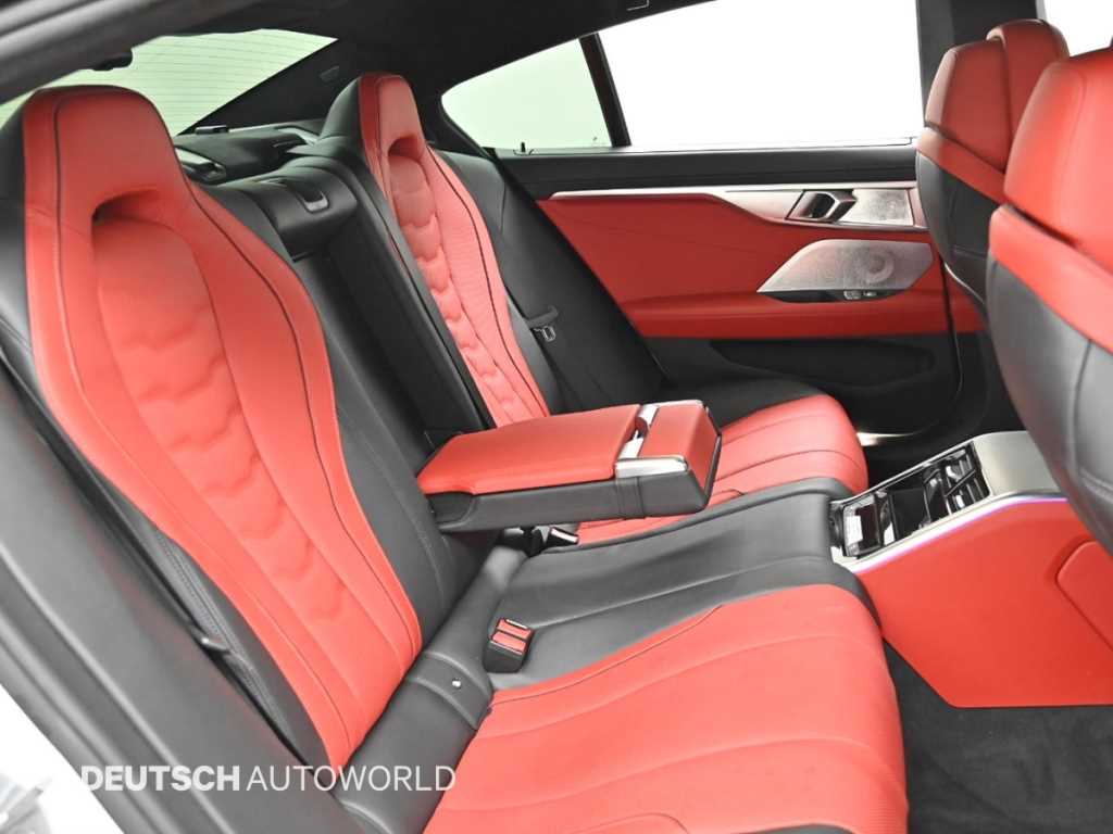 BMW 8 Series - Vista 12