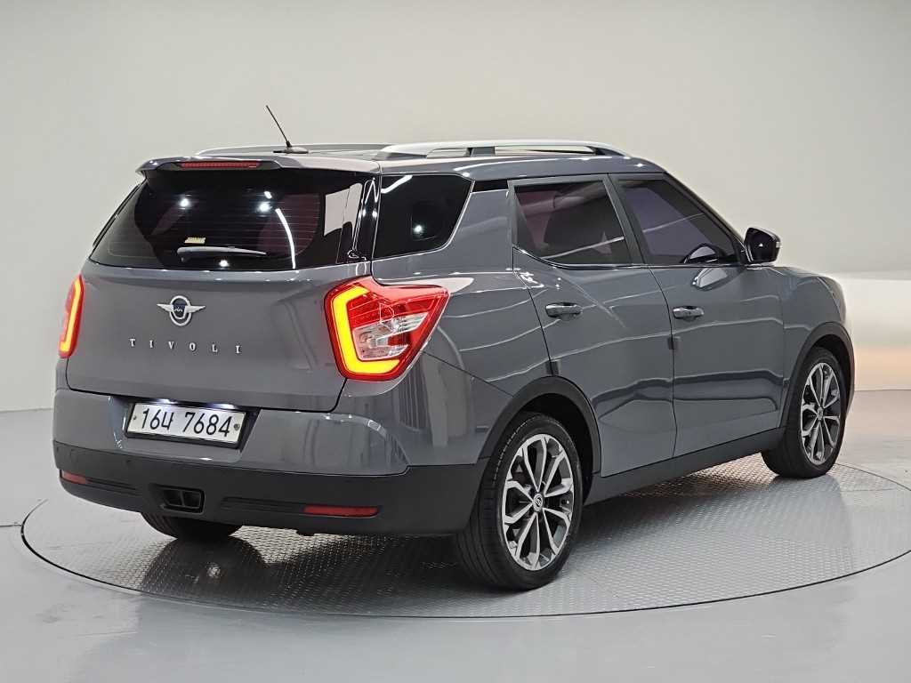 Ssangyong Tivoli - Vista 4