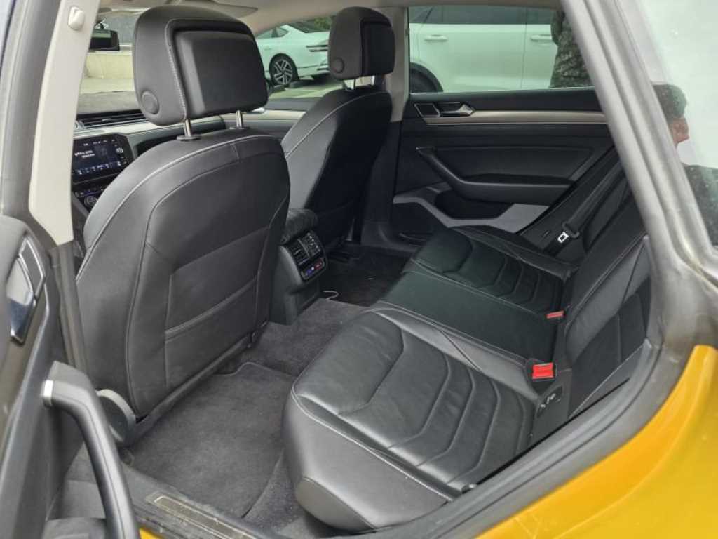 Volkswagen Arteon - Vista 5