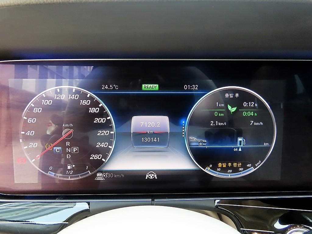 Mercedes Benz CLS Class - Vista 9