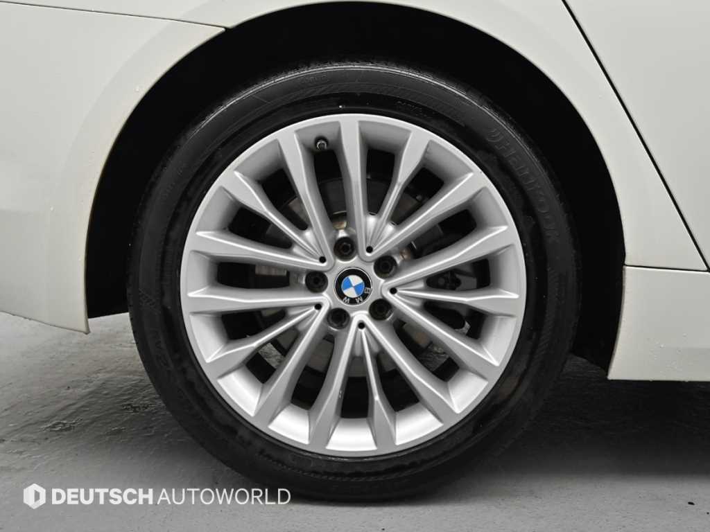 BMW 5 Series - Vista 5