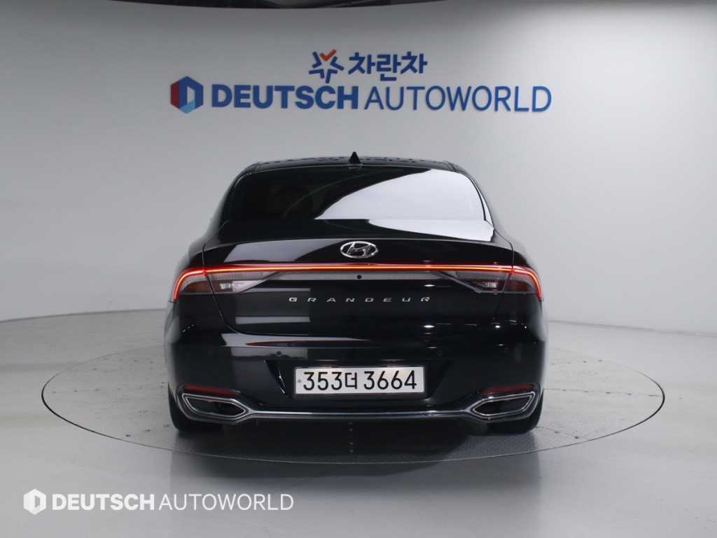HYUNDAI Grandeur - Vista 5