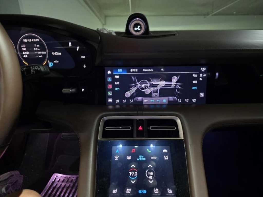 Porsche Taycan - Vista 10