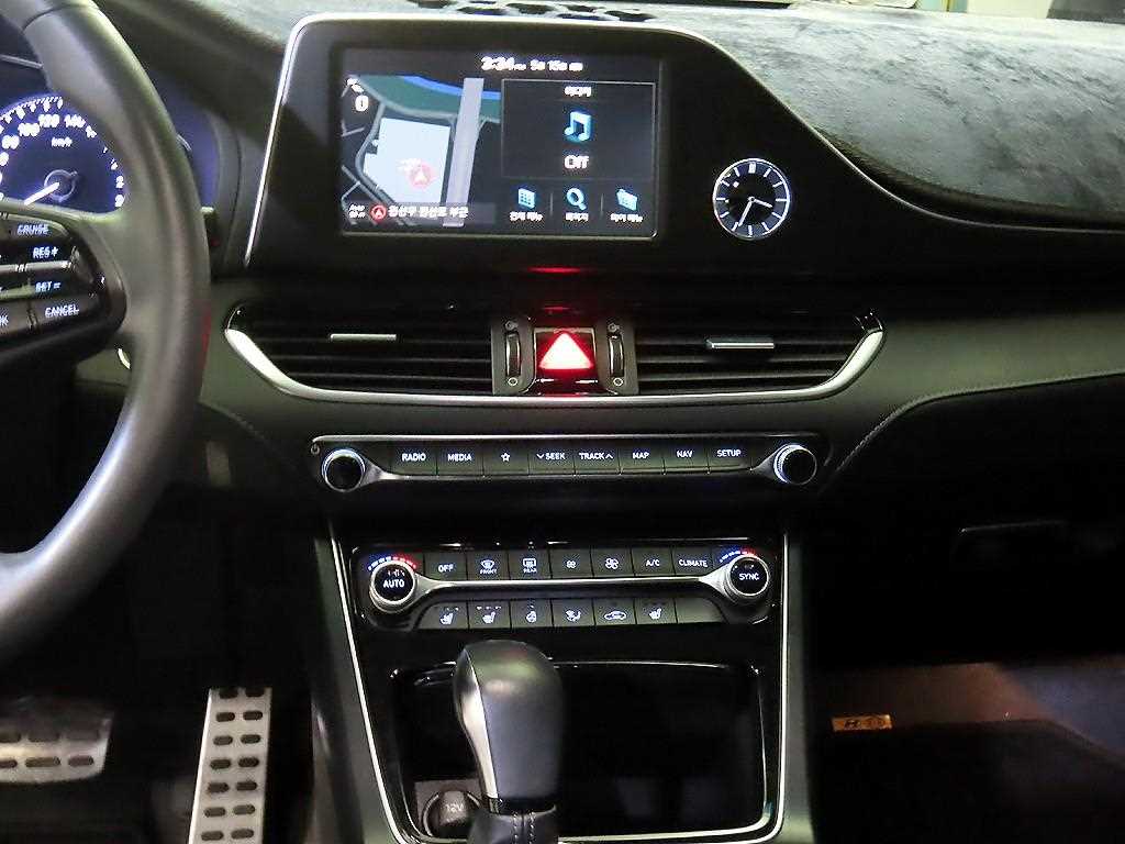 HYUNDAI Grandeur - Vista 11
