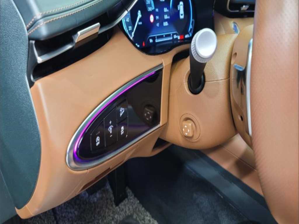 Genesis GV70 - Vista 8