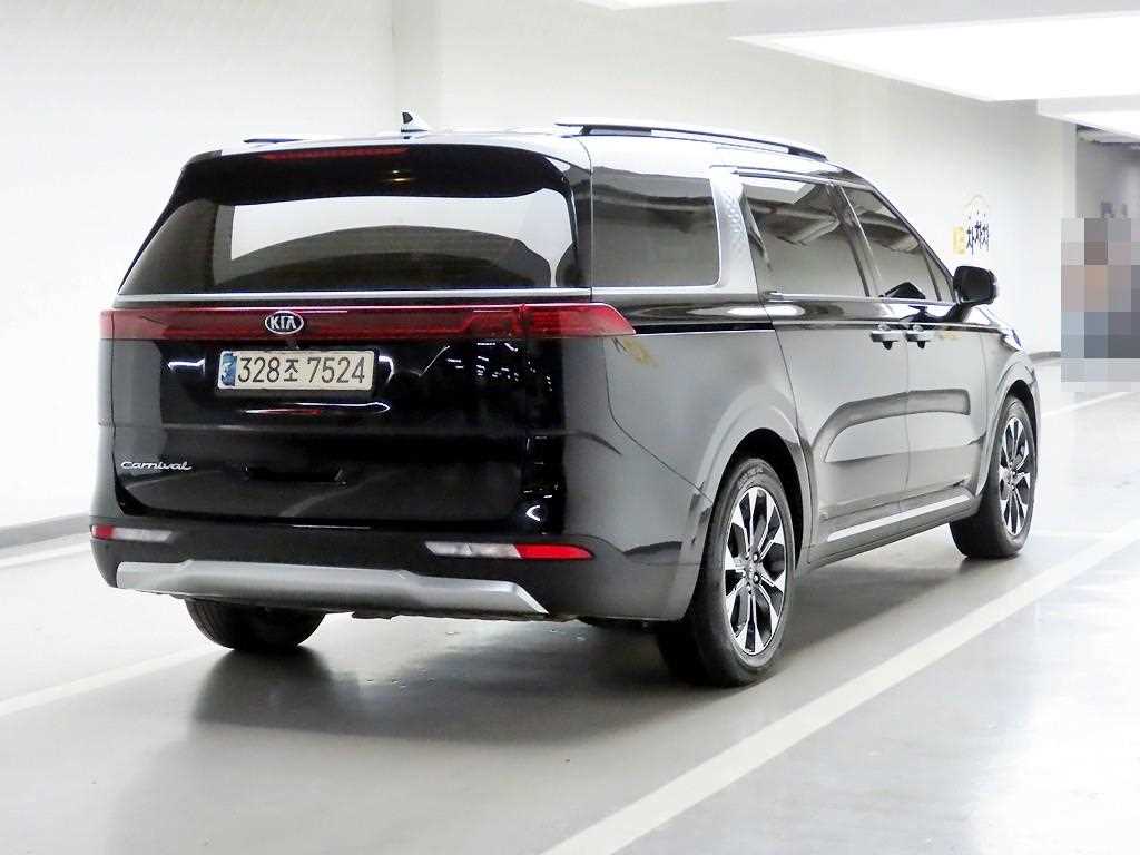 KIA Carnival - Vista 4