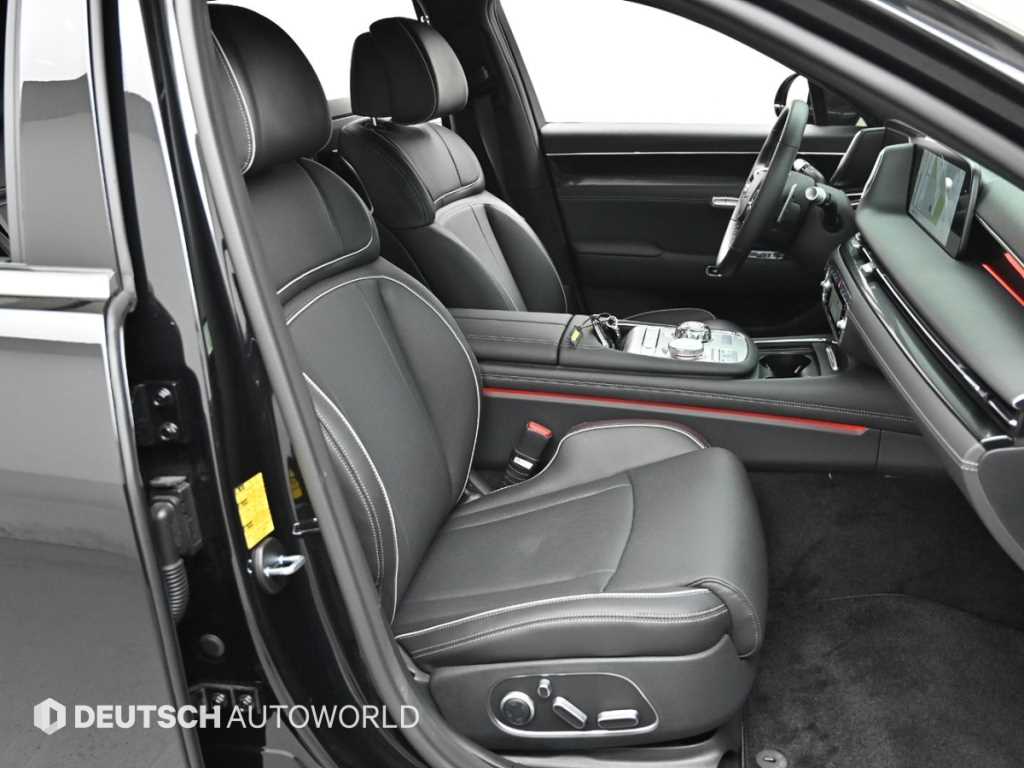 Genesis G90 - Vista 10