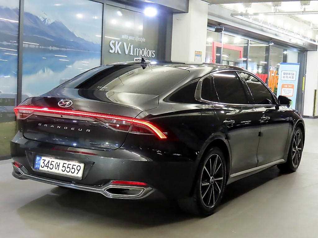 HYUNDAI Grandeur - Vista 4