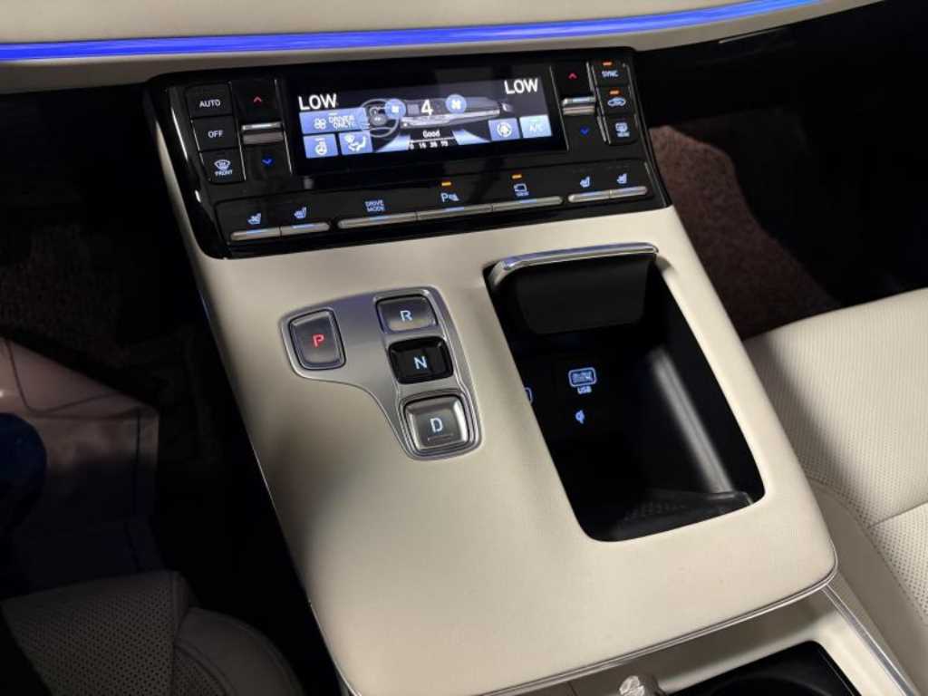HYUNDAI Grandeur - Vista 12
